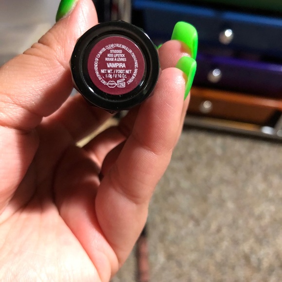 KVD lipstick - Picture 3 of 4